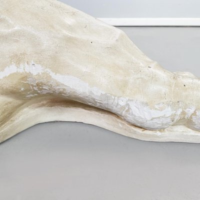 Italian Modern Foot Statue in Light Beige Plaster, 1990s-GDD-1363148