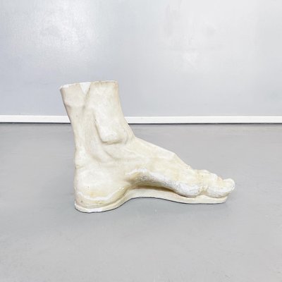 Italian Modern Foot Statue in Light Beige Plaster, 1990s-GDD-1363148