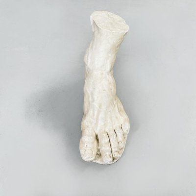 Italian Modern Foot Statue in Light Beige Plaster, 1990s-GDD-1363148