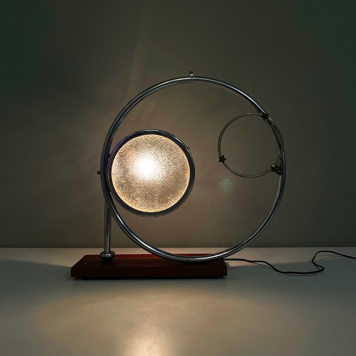 Italian Modern Geometrical Table Lamp in Crafted Glass, Metal and Wood, 1980s