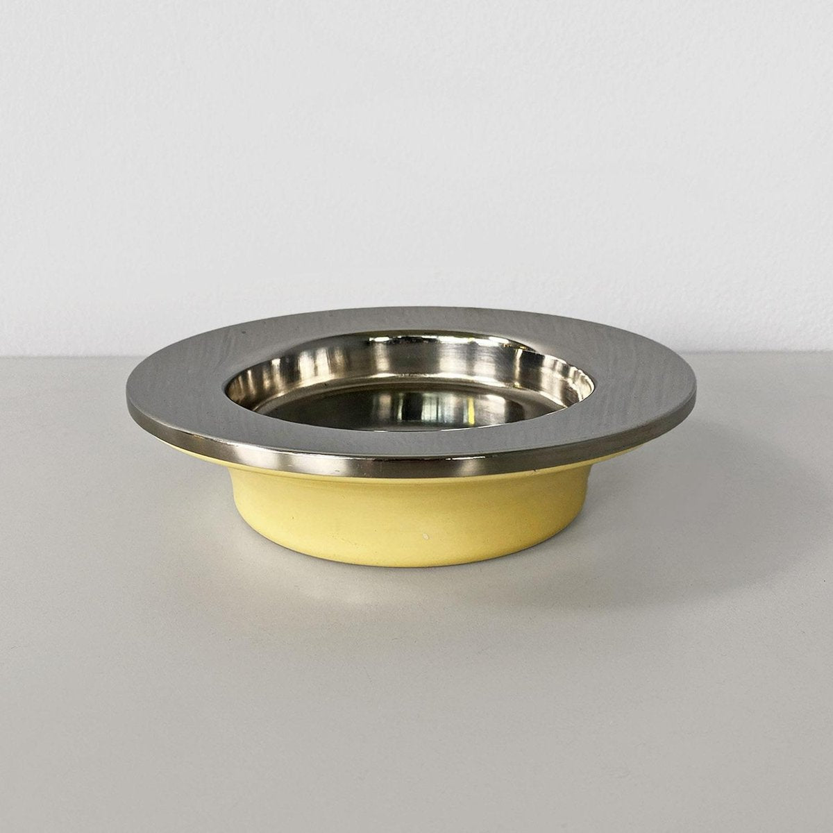 Italian Modern Metal and Plastic Ashtray by Gino Colombini for Kartell, 1970s