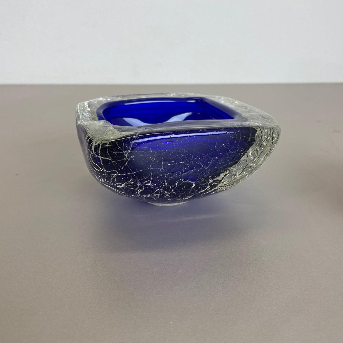 Italian Murano Glass Crack Structure Bowl Shells Ashtray, 1970s, Set of 2