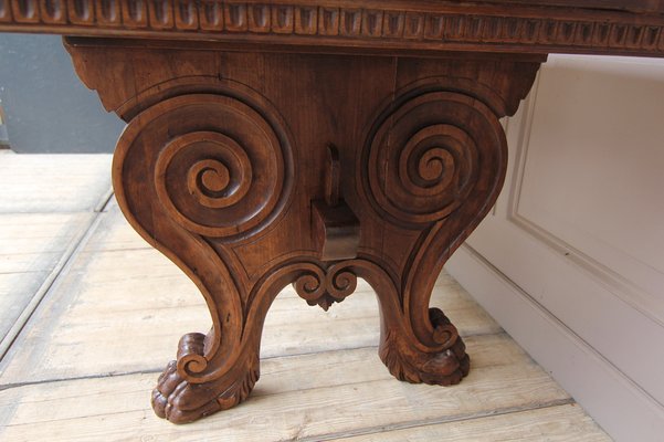 Italian Neo-Renaissance Desk in Walnut, 19th Century-TAT-980077