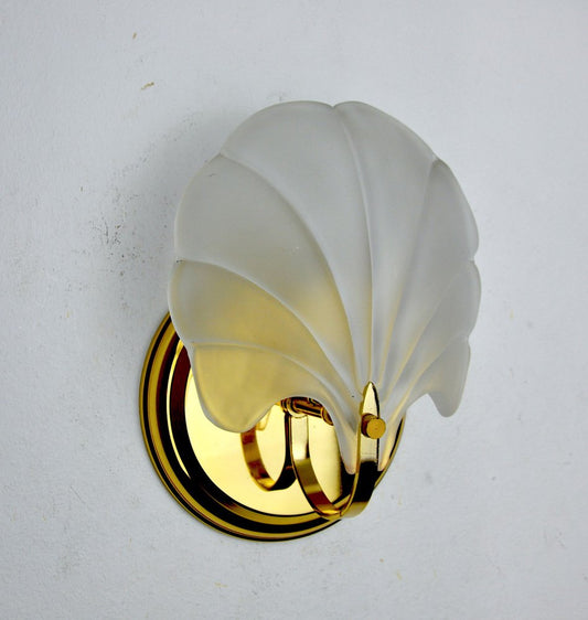 Italian Seashell Wall Lamp in Opaque Glass, 1980