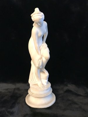 Italian Venus Alabaster Sculpture, 19th Century-WIM-835110