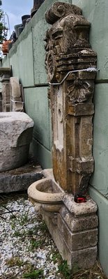 Italian Vertical Wall Fountain in Limestone, 1900s-FDW-2019665