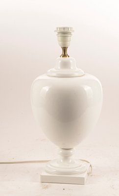 Italian White Ceramic Table Lamp, 1980s-RAQ-557419