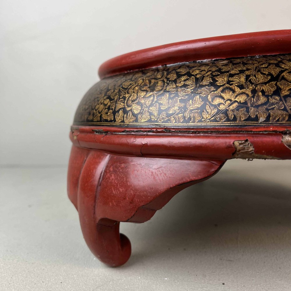 Japanese Edo Era Lacquered Display Stand, 18th Century