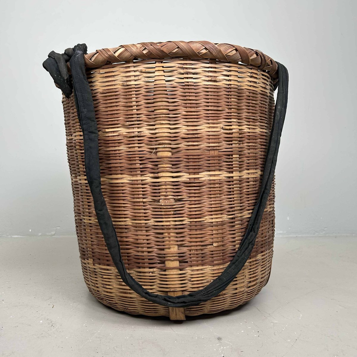 Japanese Traditional Okimono Kago Storage Basket in Bamboo, 1940s