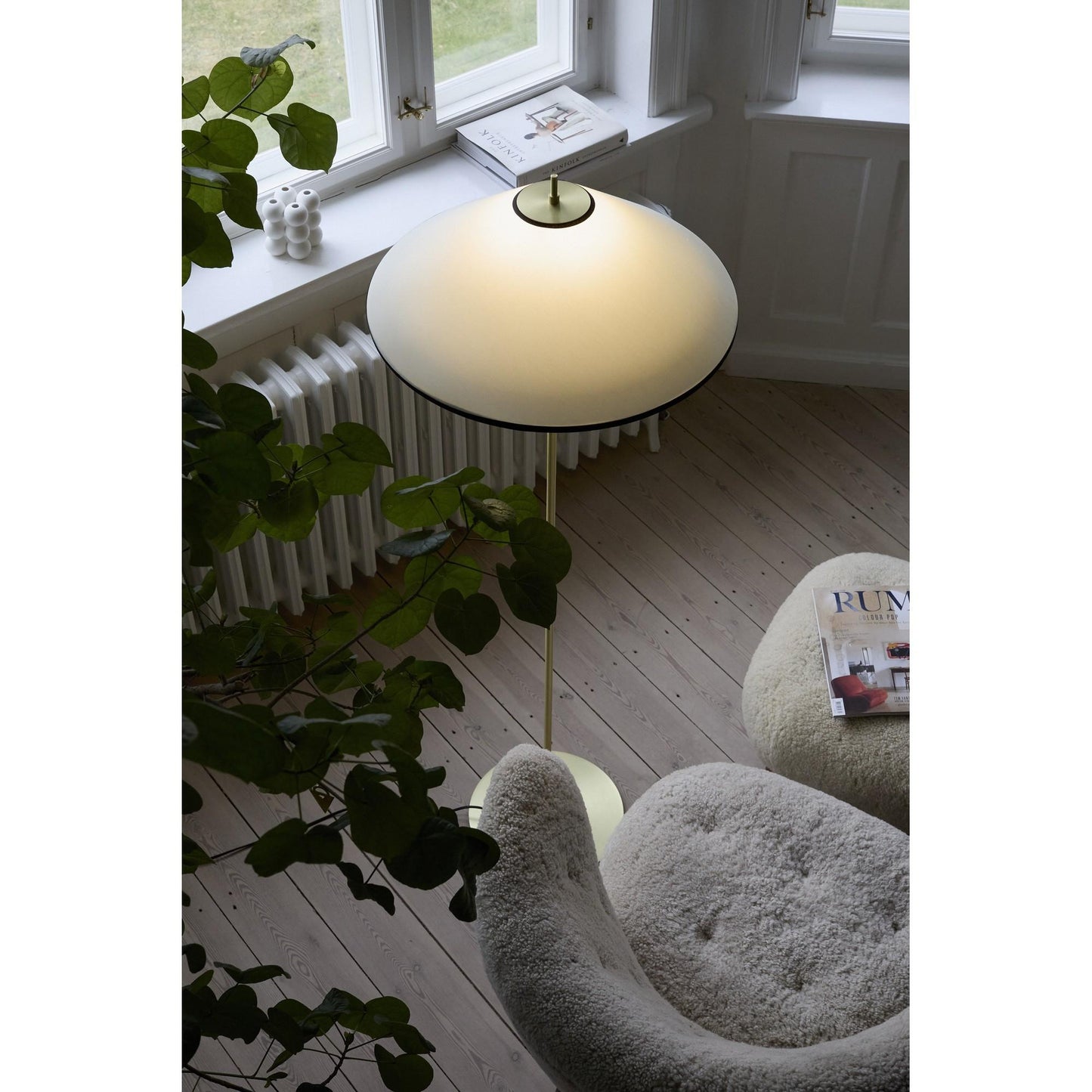 Edgeform Tafta Floor Lamp Ø52 Black/Off-White