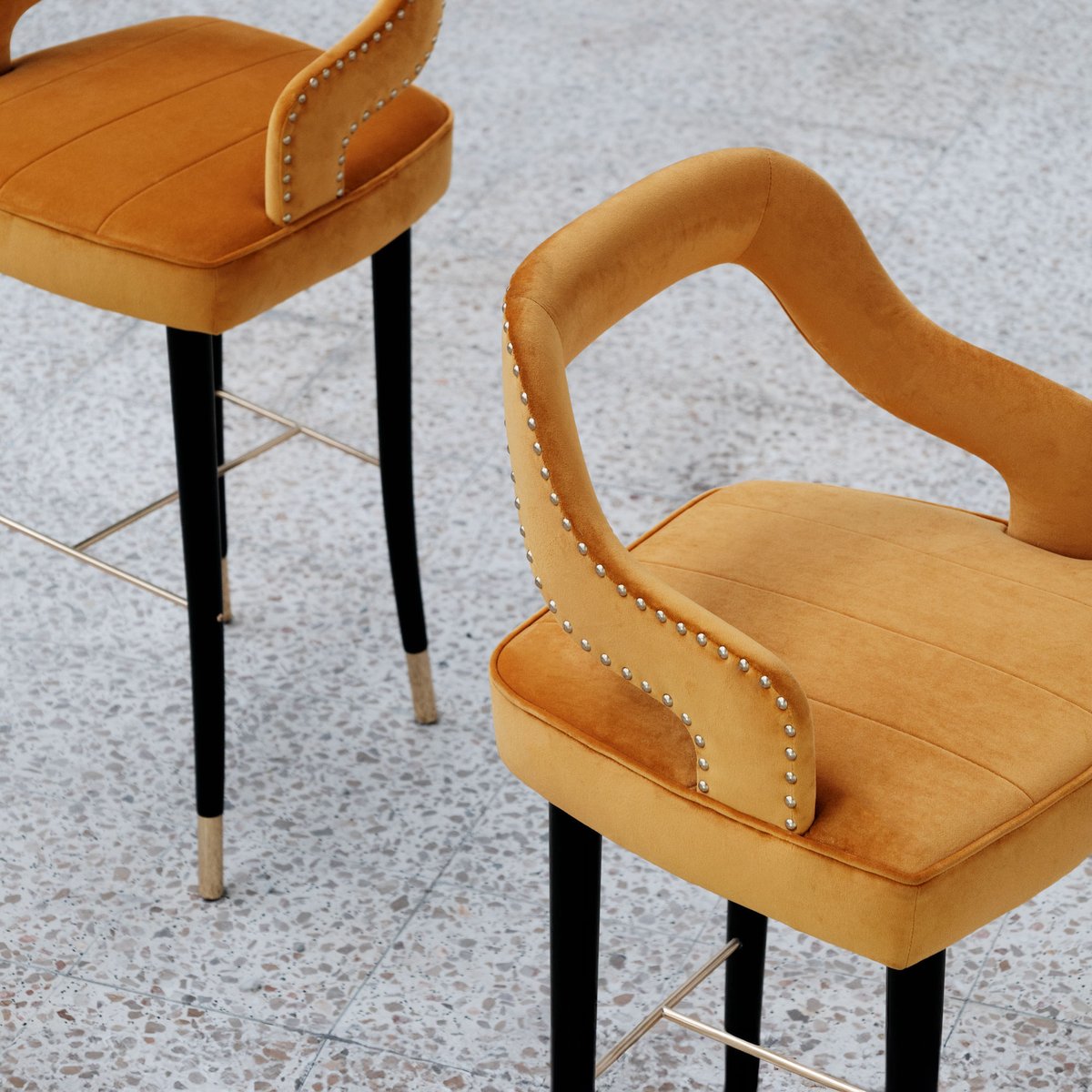 Kelly Bar Chair by Ottiu