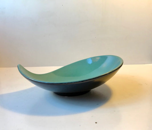 Kidney-Shaped Ceramic Dish by Peter Hansen for Mørkøv, 1950s