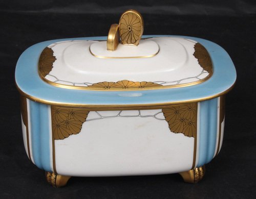 Kuznetsov Porcelain Casket with Gilding