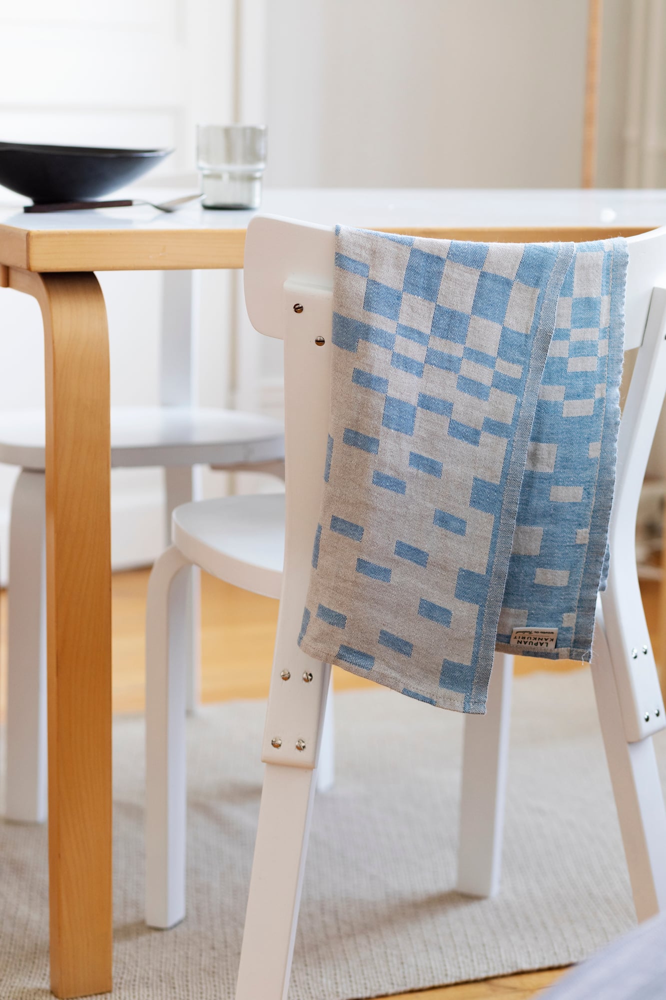 Aalto table 82A, birch - white laminate