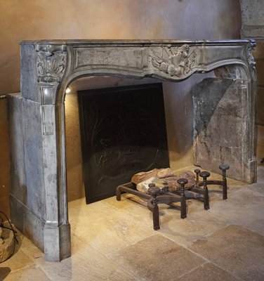 Large 18th Century French Limestone Fireplace-TDA-1376348