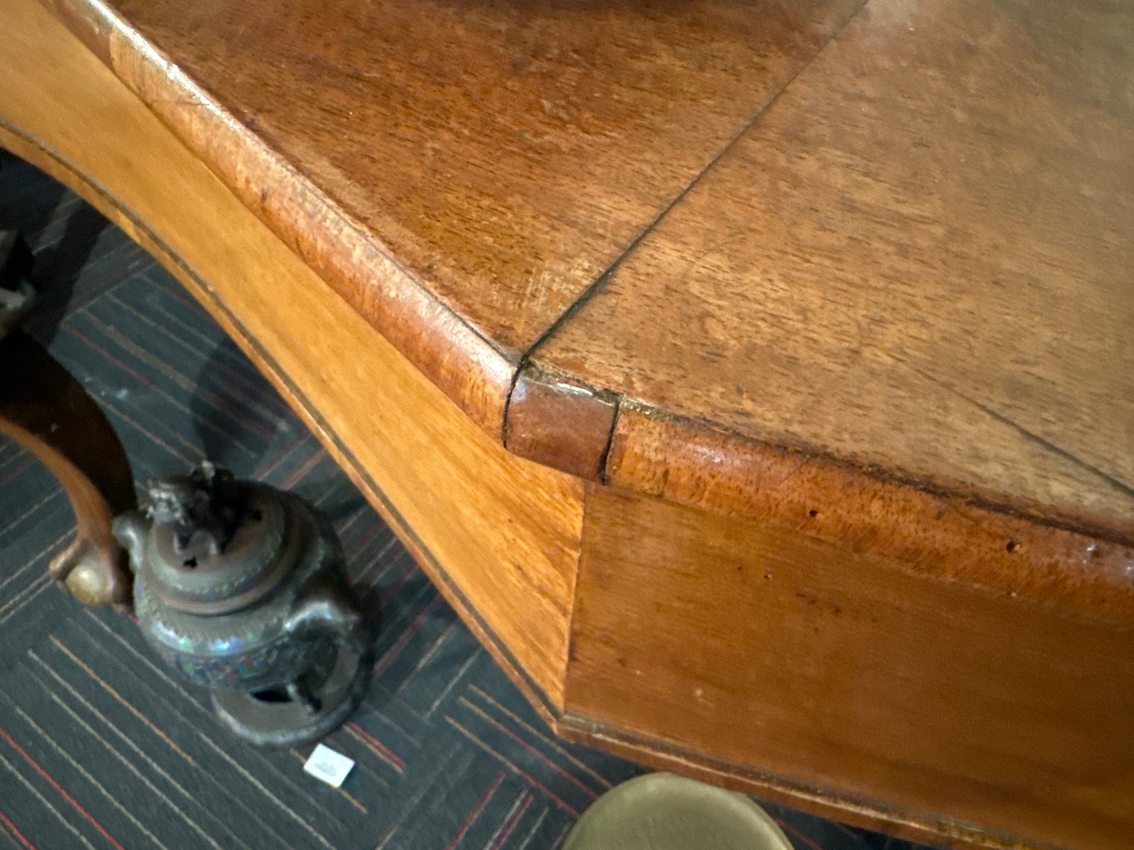 Large 19th Century English Console with Ball Feet Enclosed with Claws & Carved and Gilded Feet