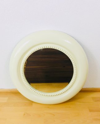 Large American Round Beige Wall Mirror, 1970s-PUK-617948