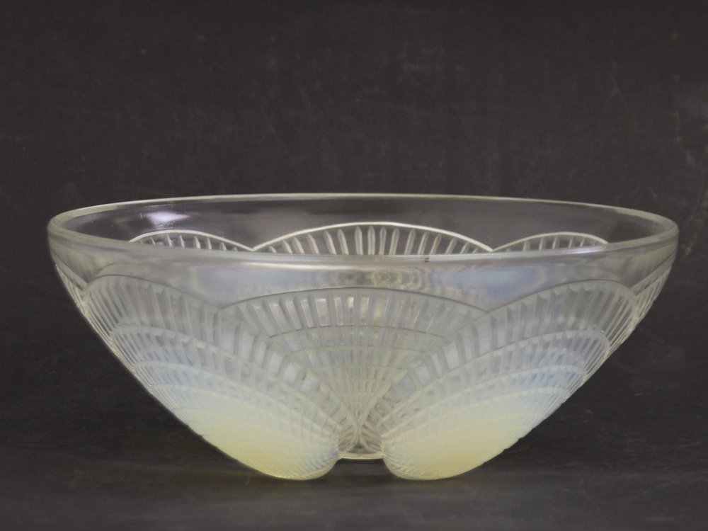 Large Art Deco Opalescent Shell Bowl by René Lalique, 1924