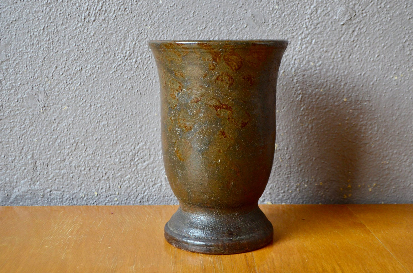 Large Brutalist Bowl in Berry Sandstone, 1960s