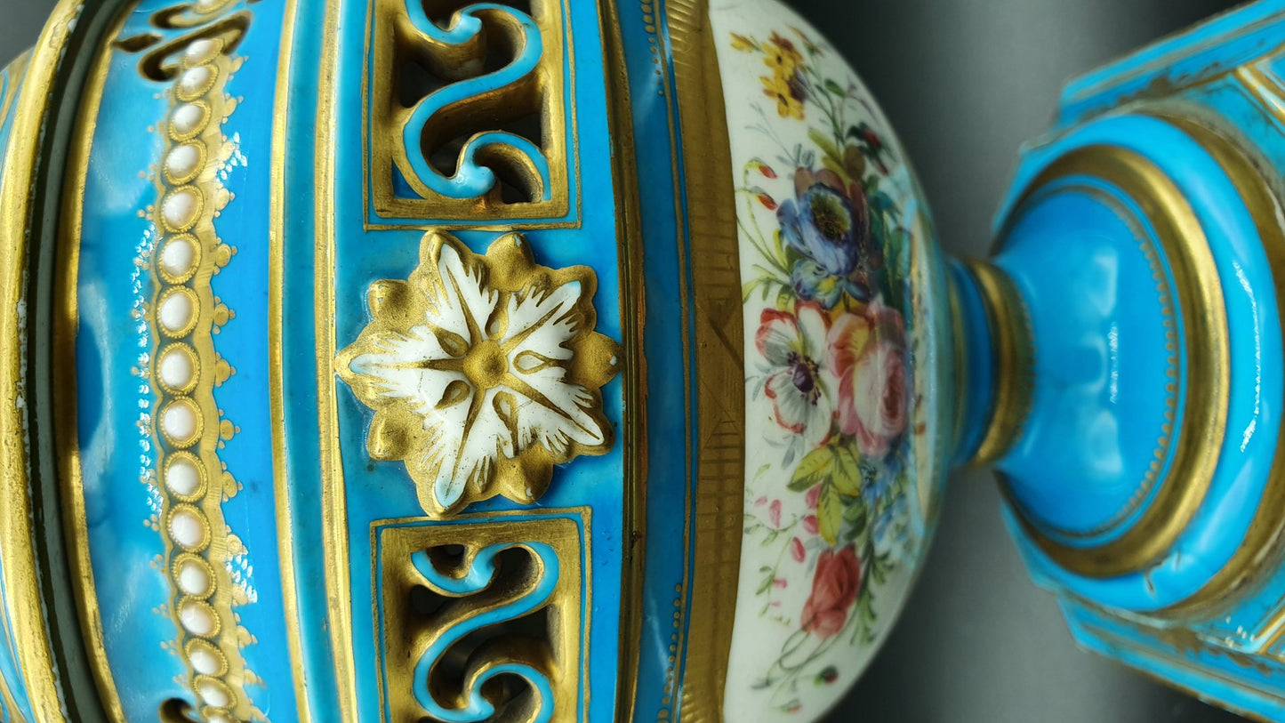 Large Celestial Blue Potpourri in Sèvres Porcelain