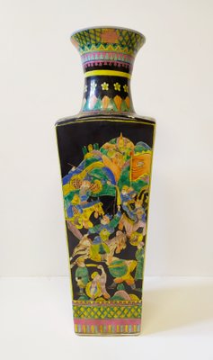 Large Chinese Family Black Vase, 1900s-EI-1168086