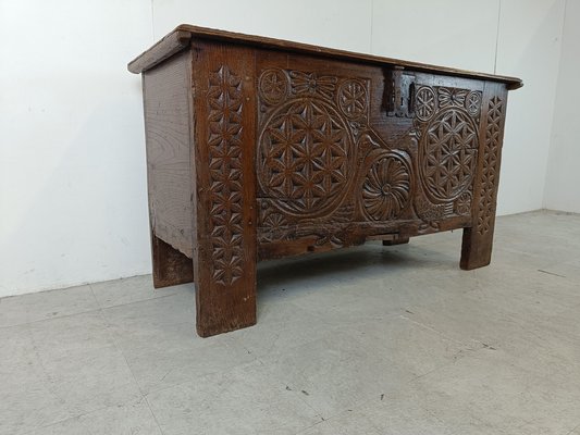 Large Flemish Oak Chest, 1700-IRH-1819290