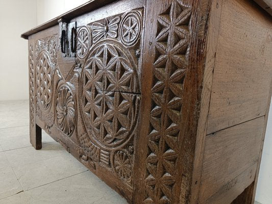 Large Flemish Oak Chest, 1700-IRH-1819290