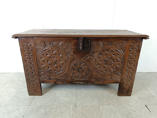 Large Flemish Oak Chest, 1700-IRH-1819290