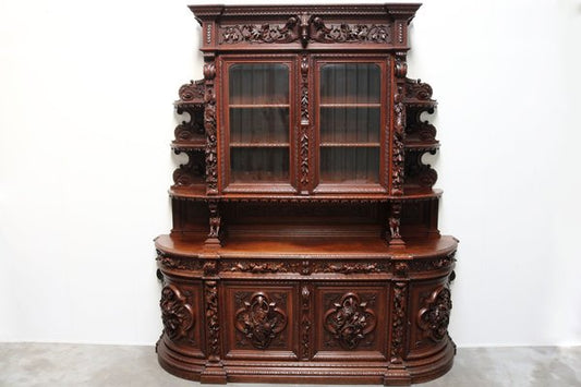 Large French Hunt Cabinet in Oak attributed to Alexander Roux, 1870s