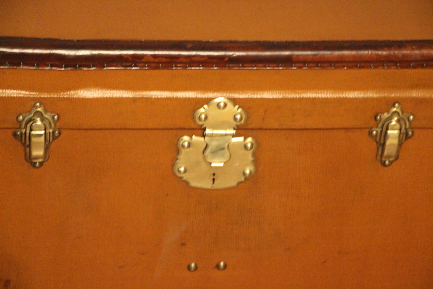 Large French Light Brown Canvas Cube-Shaped Hat Trunk, 1930s