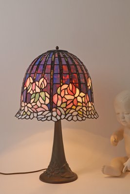 Large Glass Mosaic Table Lamp with Bronze Water Lily Lamp Base in the style of Tiffany-ESB-2027970