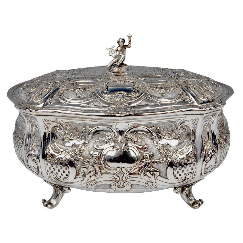 Large Lidded Bowl on Feet in Silver, Hanau, Germany, 1907-1910