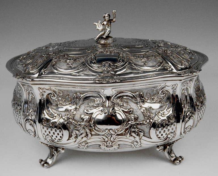 Large Lidded Bowl on Feet in Silver, Hanau, Germany, 1907-1910