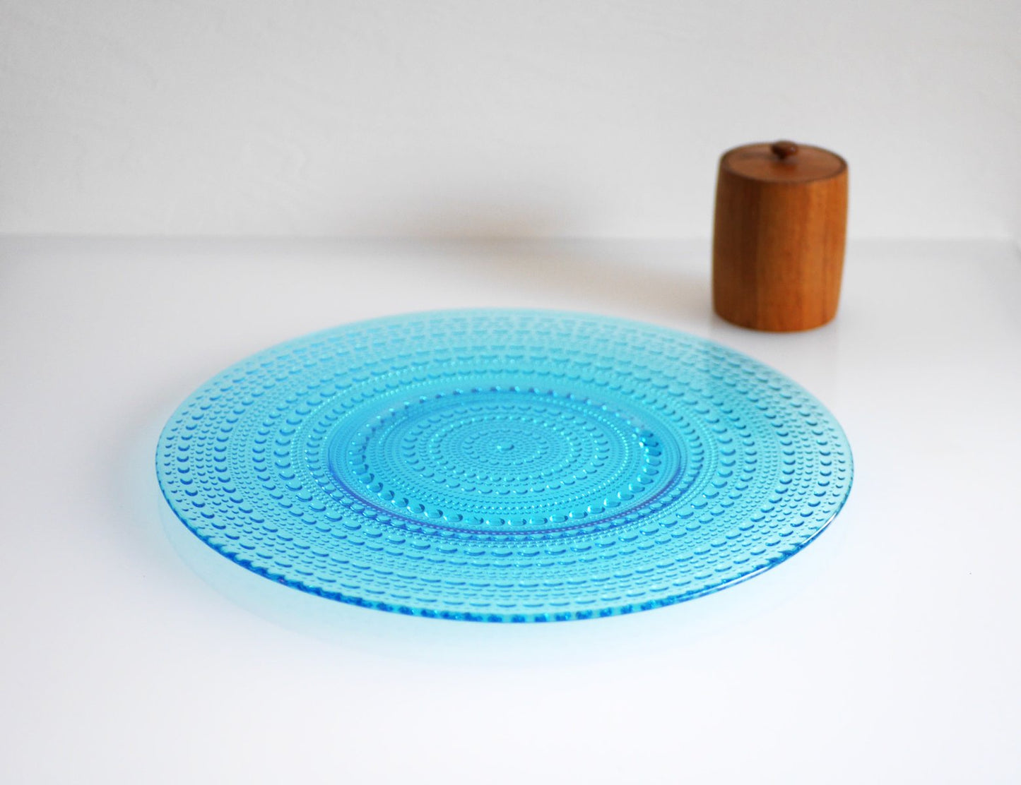 Large Mid-Century Modern Glass Plate in Azur Blue Color by Oiva Toikka Known as Kastehelmi, Italy, 1979