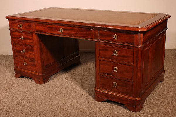 Large Pedestal Desk in Mahogany-HPU-1767801