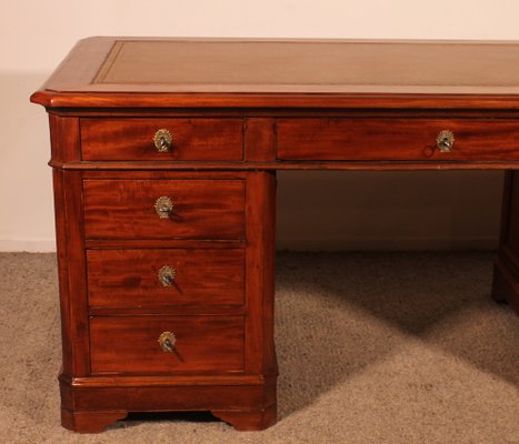 Large Pedestal Desk in Mahogany-HPU-1767801