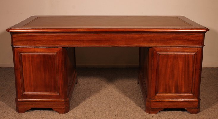 Large Pedestal Desk in Mahogany-HPU-1767801