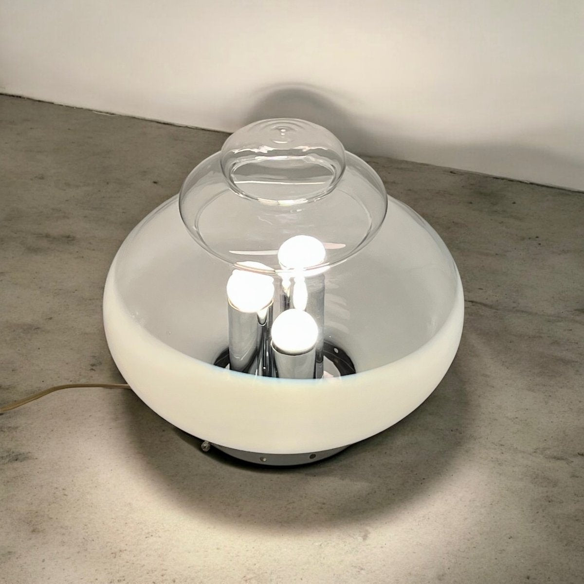 Large Space Age UFO Flying Saucer Table Lamp, Italy, 1960s