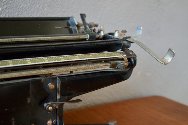 Large Typewriter from Continental-AIU-1453057