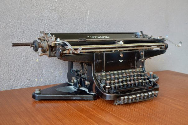 Large Typewriter from Continental-AIU-1453057