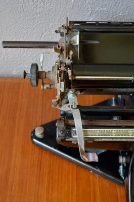 Large Typewriter from Continental-AIU-1453057