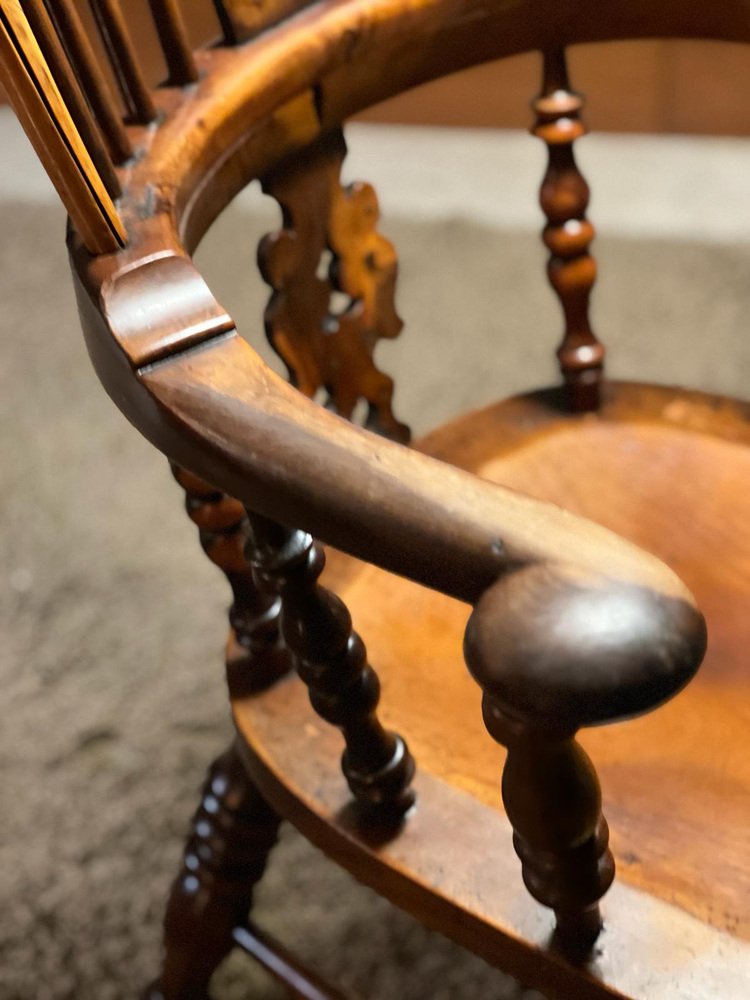 Large Victorian Windsor Armchair in Elm, 1850s