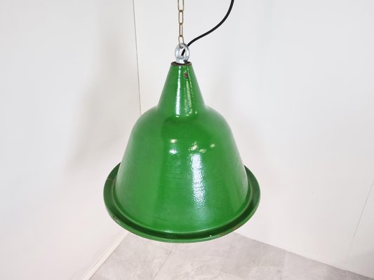 Large Vintage Industrial Green Enamel Pendant Light, 1960s-IRH-1141169