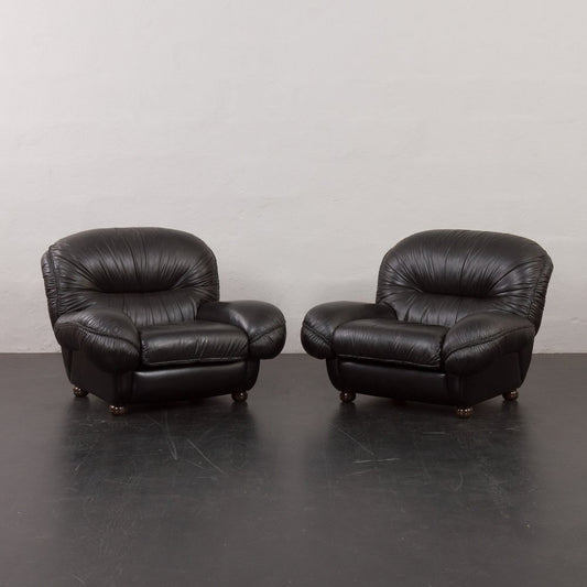 Large Vintage Italian Space Age Lounge Chairs in Black Leatherette by Linea Valentini, 1970s, Set of 2