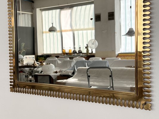 Large Wall Mirror in Brass from Vereinigte Werkstätten München, 1970s-VNE-1804376