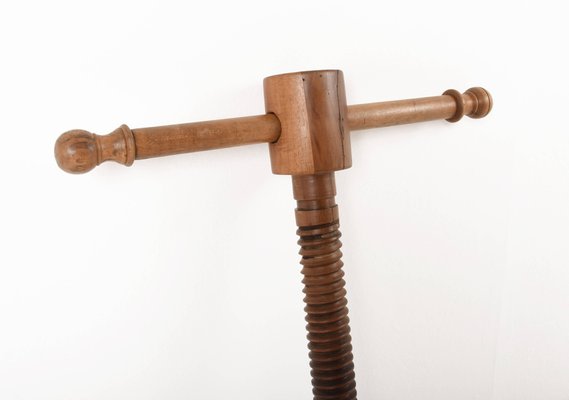 Large Walnut Wine Press Screw Sculpture, Italy, 1900s-JDR-1126295