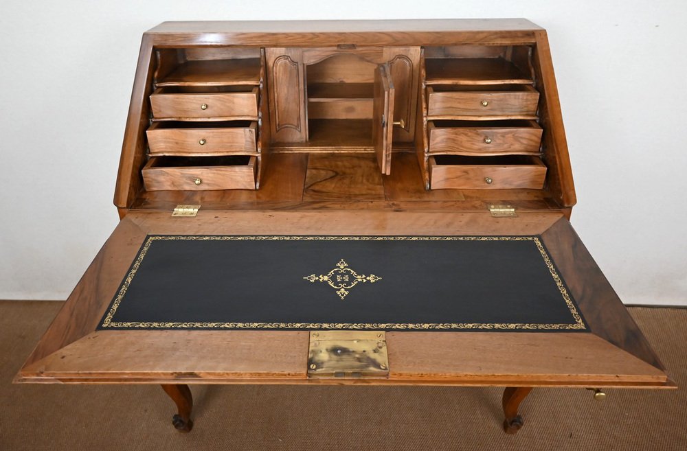 Late 18th Century Louis XV Walnut Chest of Drawers