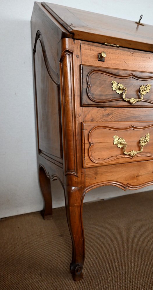 Late 18th Century Louis XV Walnut Chest of Drawers