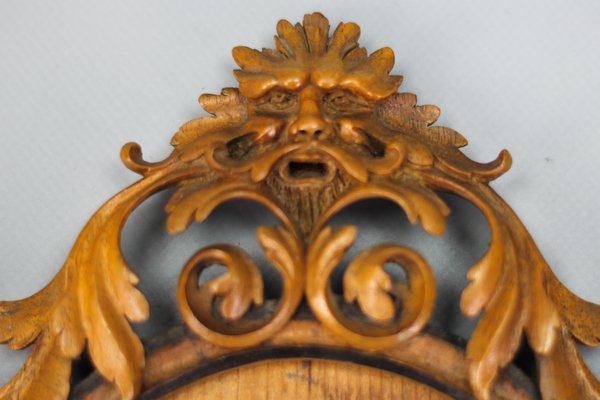 Late 19th Century Carved Walnut Oval Picture Frame, France, 1890s-KEG-1394538