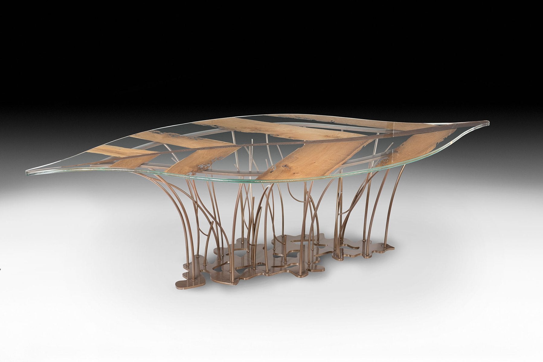 Leaf Venezia Table in Tempered Glass & Oak from VGnewtrend, Italy